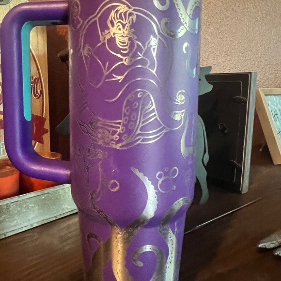 30oz STANLEY ENGRAVED URSULA THE SEA WITCH - Picture 5 of 7